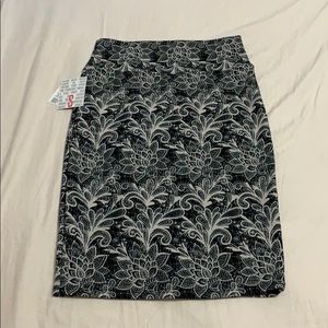 Black And White Lularoe Cassie